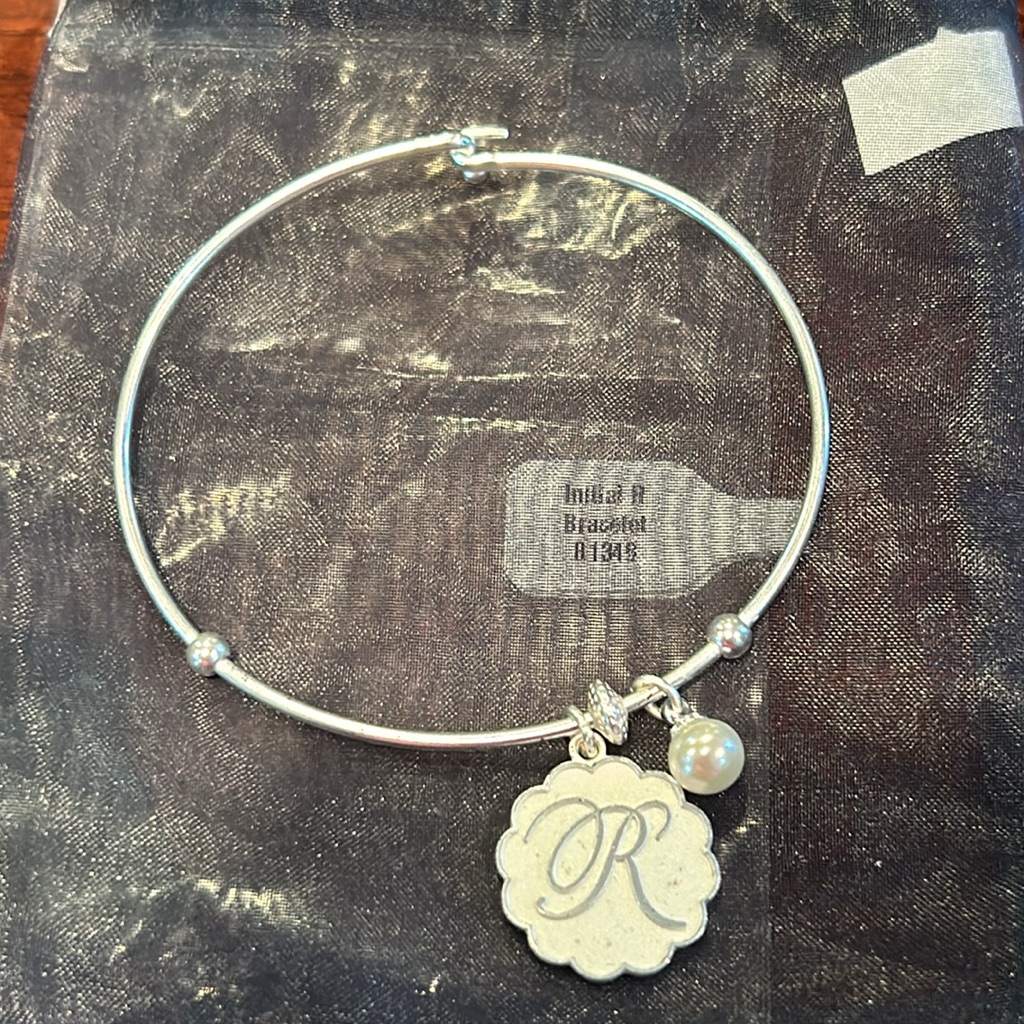 Vantel Pearls Initial Bangle R- Nwt 25$